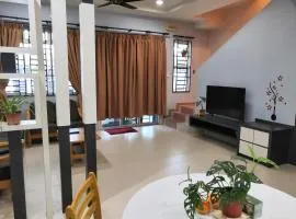 Joyful Homestay Landed House