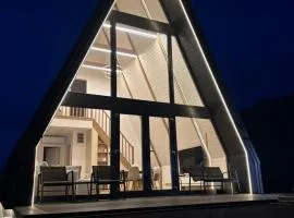 Air Cabin, Cabana tip A-frame in Șerani, Bihor