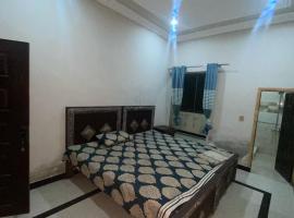 Bismillah Hotel & Guest House, hotel v destinaci Patriata