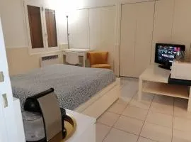 Chambre et Sdb privées dans pavillon à 15 mn Orly