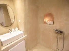 Luxury Santorini Villa Villa Elysian Dyo Private Hot Tub Air Conditioning 1 Bedroom Oia