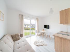 Apartamenty przy Plaży, ogród - Grzybowo-Kołobrzeg - Nadmorska 26, hotel in Grzybowo