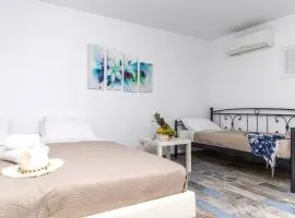 Luxury Naxos Suites Superior Apartment With Balcony Steps Away From The Main Square Saint George