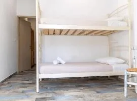 Luxury Naxos Suites Superior Quadruple Apartment City Center Modern Furnishing With Private Balcony Saint George