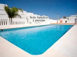 Chalet con piscina para familias