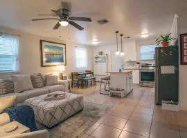 2bd-2ba Adorable Home w Yard in Gentilly