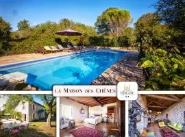 La Maison des Chênes - Piscine et grand terrain arboré dans une ambiance bucolique.