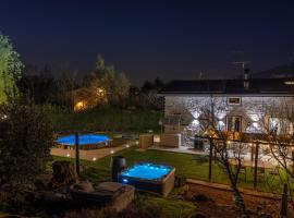 k10 Luxury House, Pool, Jacuzzi, Gym, Private Garden, hotel v destinaci Lipomo