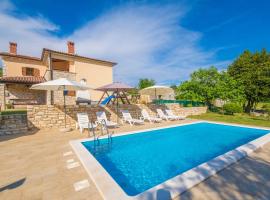 Villa Mendula, a pet friendly rustic haven surrounded by nature, hótel í Šumber