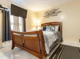 20 Min to Universal Pvt Apt with Full Size Kitchen