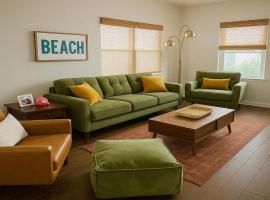 Newly Build House!Island Charm Balcony Vibes 3 Min to Beach, hotell sihtkohas Galveston