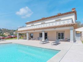 Splendide Villa Avec Piscine, hotel v destinaci Saint-Cézaire-sur-Siagne