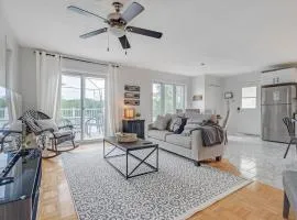 Stylish 2BR on Ottawa River