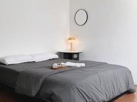 Mrt House with 2 parking lots at Cheras KL，位于吉隆坡的酒店