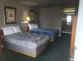 2 Double Beds Hotel Studio 107
