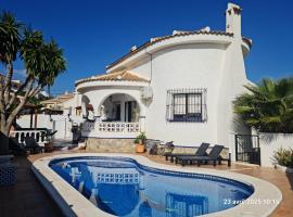 casa des loups, Hotel in Ciudad Quesada