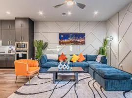 Oak Lawn Luxe Stay- Hot Tub, Arcades, Pool Table & More