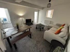 Beautiful furnished 2 bed flat