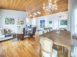 Modern and Spacious house in Langagerði, Reykjavik - Birta Rentals