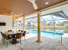 Walk to Tigertail Beach! Marco Island Home with Pool, ξενοδοχείο σε Marco Island