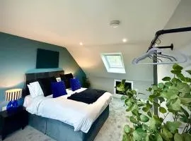 Sapphire Quarters, 3BR, En Suite, Private Parking