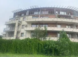 Wave and Sun Apartment