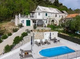 New Villa OLE, stone house, sea view, jacuzzi