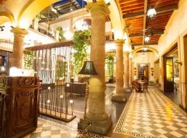 Casa Pedro Loza