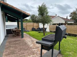 Maison proche plage avec jacuzzi, hotell i Ondres