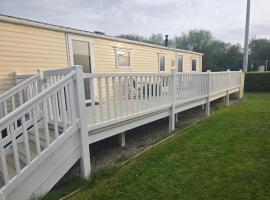 12a Mill View 4 Bed Static Caravan Marton Mere, hotel in Blackpool