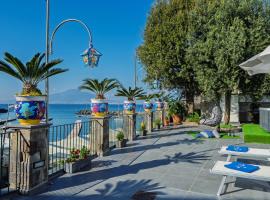 Villa De Luca - Luxury villa with terrace and Jacuzzi by the sea