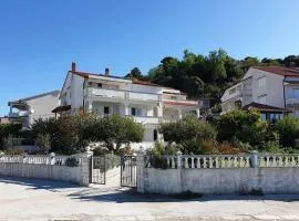 Apartments and rooms by the sea Palit, Rab - 24303