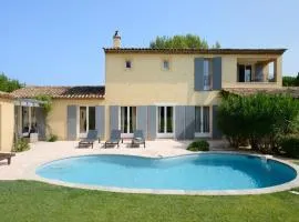 Villa-Provence-Pont-Royal