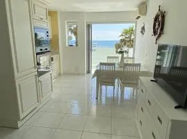 Deux-Pièces Neuf Climatisé Face Mer à Canet-Plage - FR-1-750-76