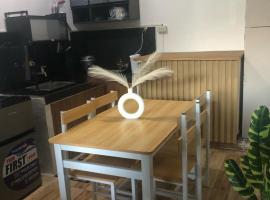 Che's Guest House with free parking, penzion v destinaci San Pablo