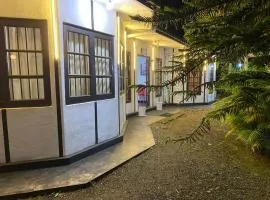 Adams Peak Holiday Bungalow
