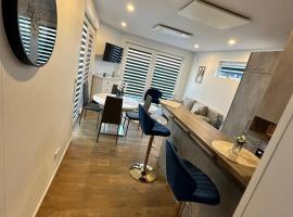 Ferienhaus am Seepark -J&K, hotel em Goch