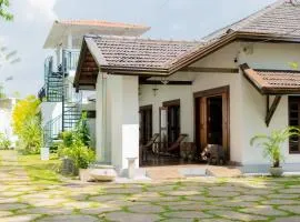 Ashlar Villa