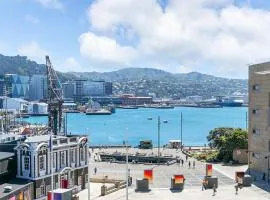 Prime 3 bedrooms apartment with harbour views in Wellington Central