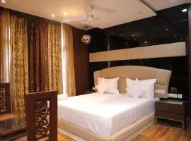 The Royal Suites