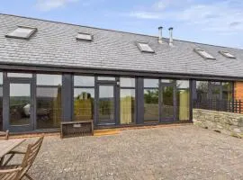 Tithe Barn a Stunning family home with panoramic views