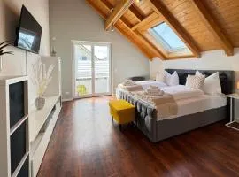 3 Zimmer Apartment, 110 qm, max 5 Personen, Balkon, Parkplatz, Internet 250 MBit