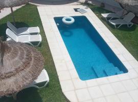 VILLA Mezraya à 500 m de la plage - DJERBA, hotel v destinaci Mezraya