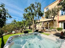 YourHome - Antico Casale Sorrentino & Suite, hotel i Meta
