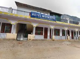 Hotel Moonrise