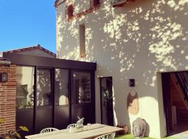 Nuit romantique avec jacuzzi privé !, ξενοδοχείο στο Noé