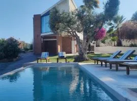 Hermosa villa en Sentiu