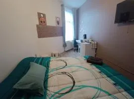 Chez Oppo