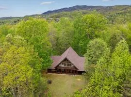 Dog Friendly, Hot Tub, Game Room, Pools, Golf