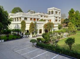 lebua Lucknow, kh&aacute;ch sạn ở Lucknow